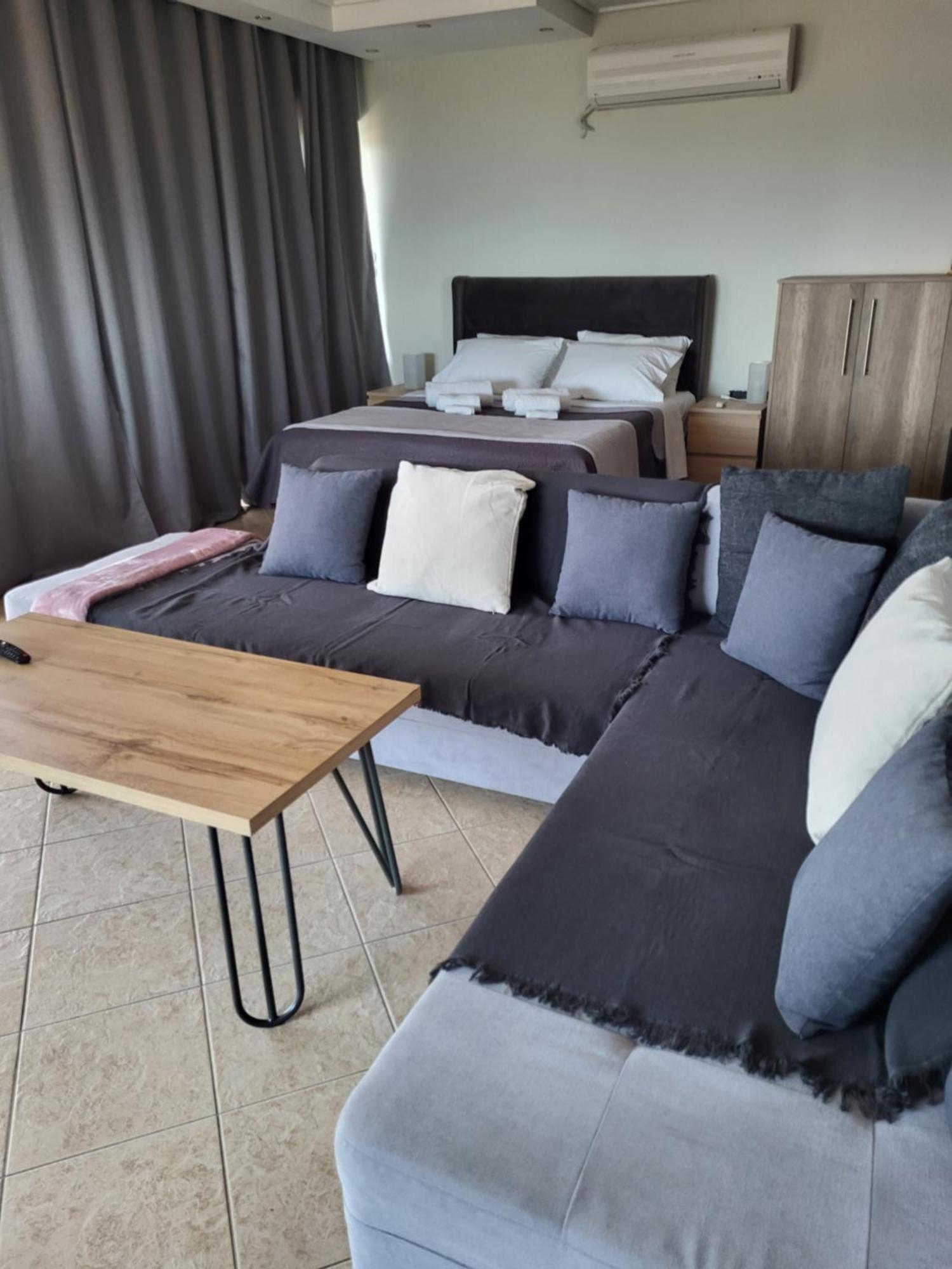 "Stergiou Luxury Apartment 2Nd Floor" Με Κοινη Πισινα Saronida Cameră foto